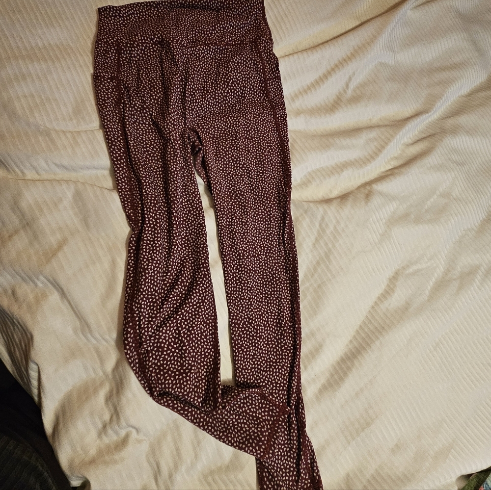 BuffBunny Maroon Rosa Or Elysium Leggings